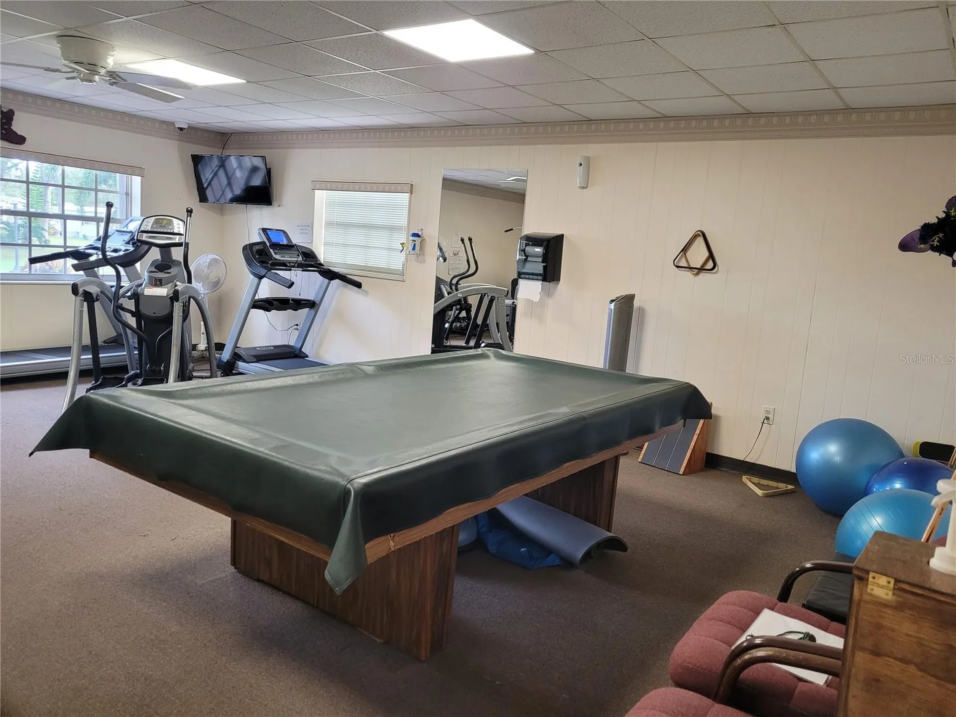 305 Oakwood Boulevard E Sarasota FL 34237