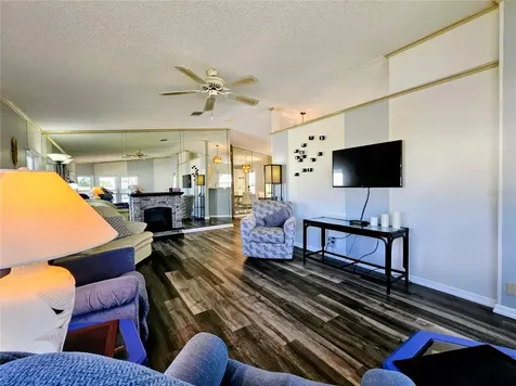 305 Oakwood Boulevard E Sarasota FL 34237
