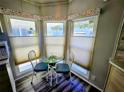 305 Oakwood Boulevard E Sarasota FL 34237