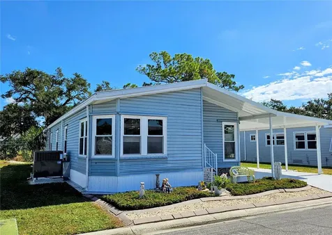305 Oakwood Boulevard E Sarasota FL 34237