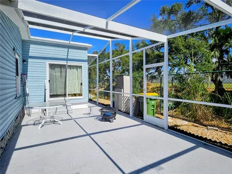 305 Oakwood Boulevard E Sarasota FL 34237