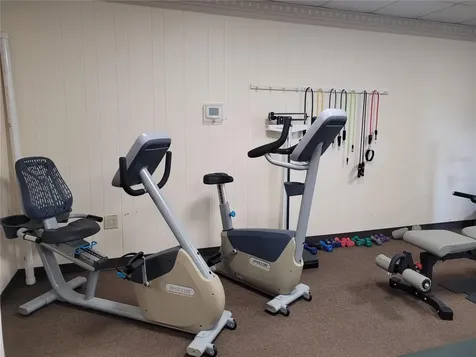 305 Oakwood Boulevard E Sarasota FL 34237