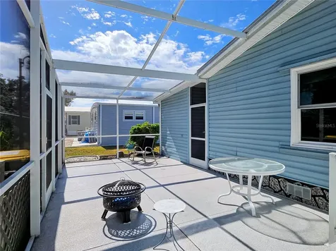 305 Oakwood Boulevard E Sarasota FL 34237
