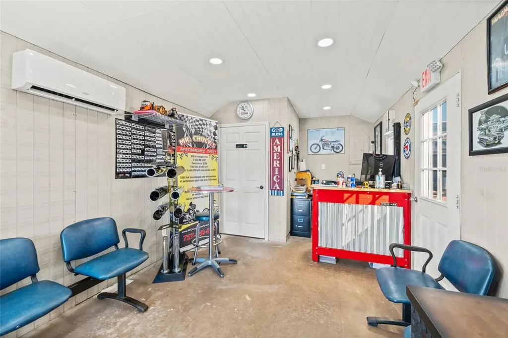 9539 State Road 52 Hudson FL 34669