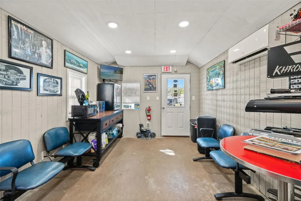 9539 State Road 52 Hudson FL 34669