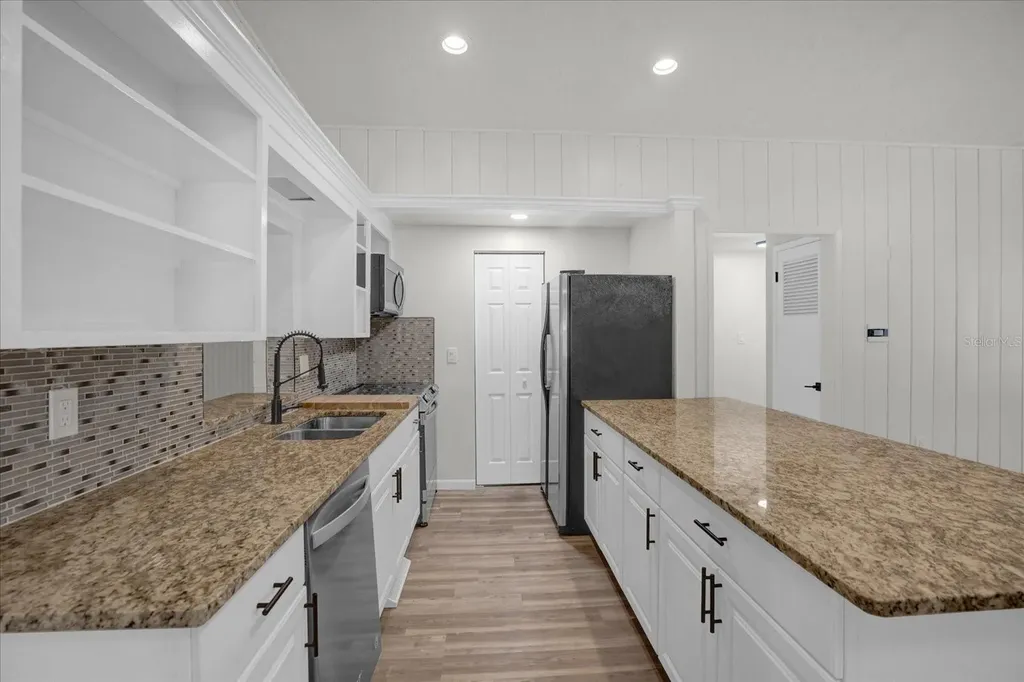 32 Virginia Avenue Deland FL 32724