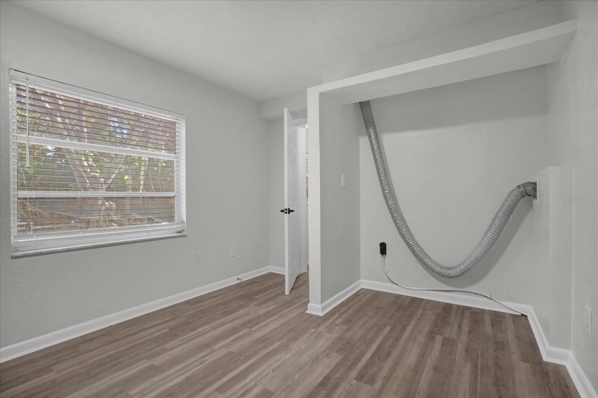 32 Virginia Avenue Deland FL 32724