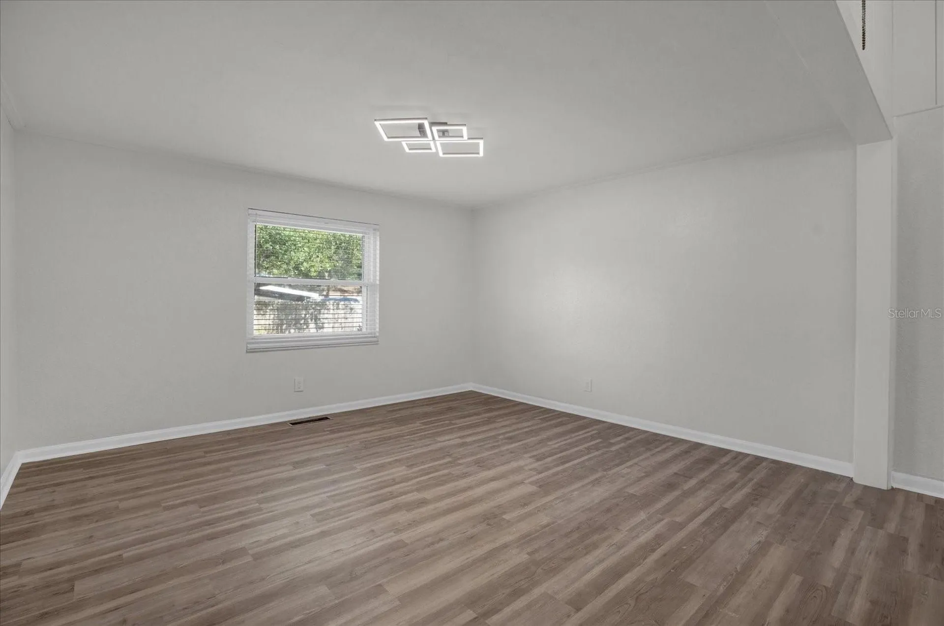 32 Virginia Avenue Deland FL 32724