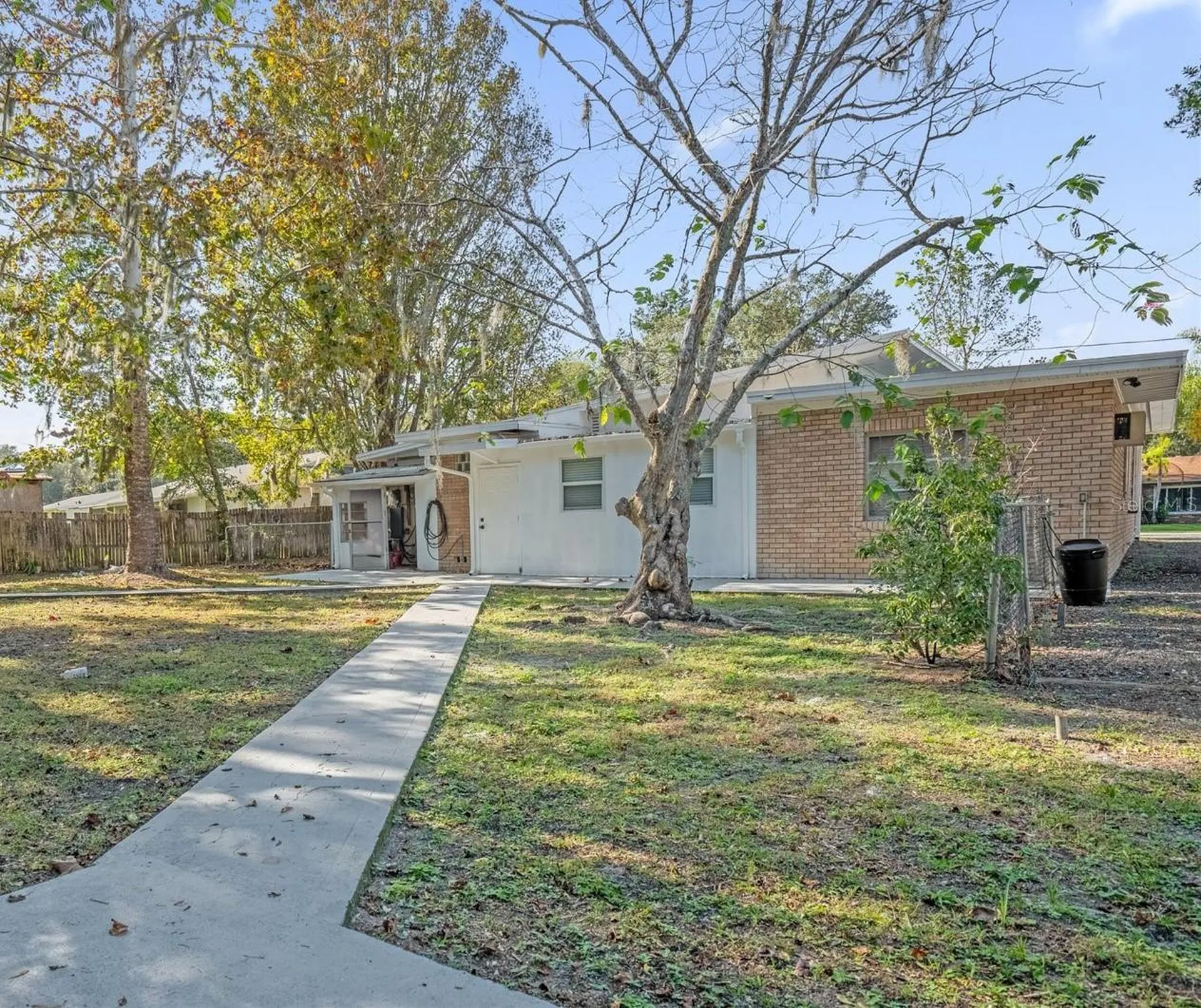 32 Virginia Avenue Deland FL 32724