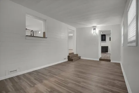 32 Virginia Avenue Deland FL 32724