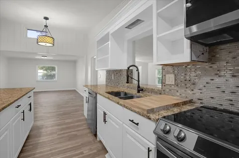32 Virginia Avenue Deland FL 32724