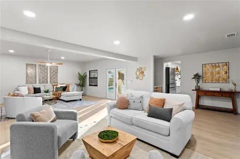 4504 W Lamb Avenue Tampa FL 33629