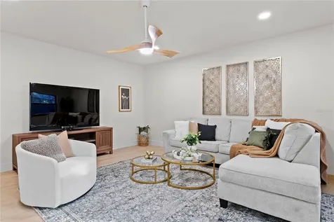 4504 W Lamb Avenue Tampa FL 33629