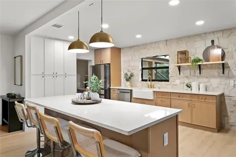 4504 W Lamb Avenue Tampa FL 33629