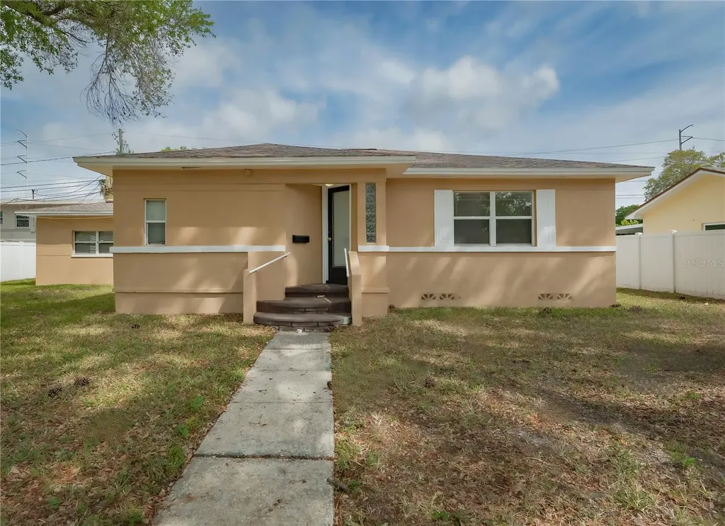 6465 1st Avenue S St Petersburg FL 33707
