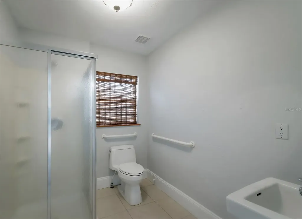 6465 1st Avenue S St Petersburg FL 33707