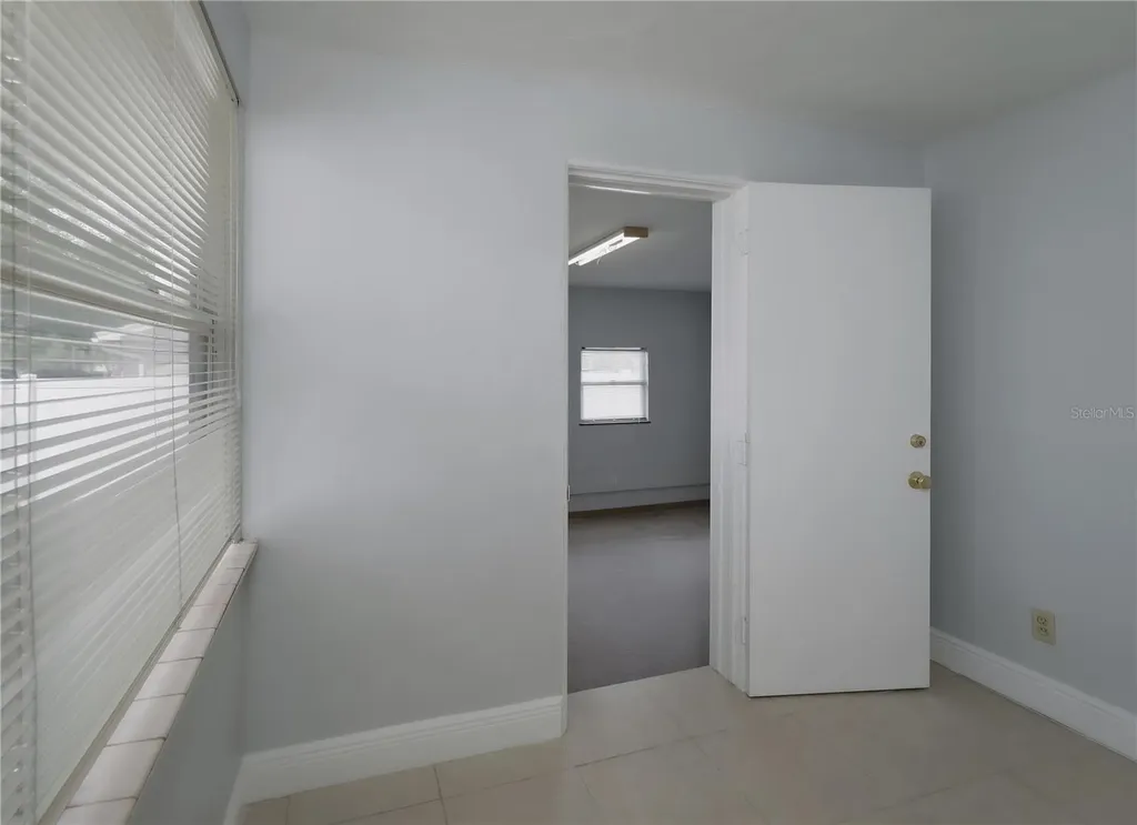 6465 1st Avenue S St Petersburg FL 33707