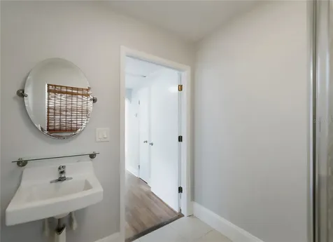 6465 1st Avenue S St Petersburg FL 33707