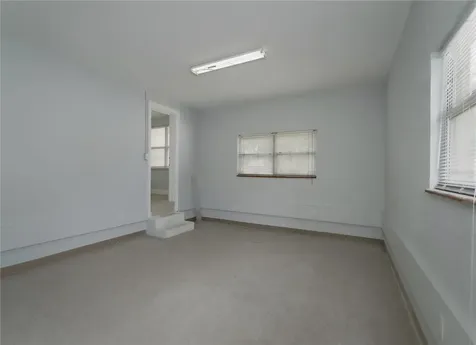 6465 1st Avenue S St Petersburg FL 33707