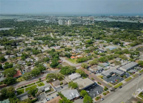 6465 1st Avenue S St Petersburg FL 33707