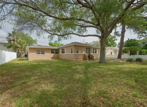 6465 1st Avenue S St Petersburg FL 33707