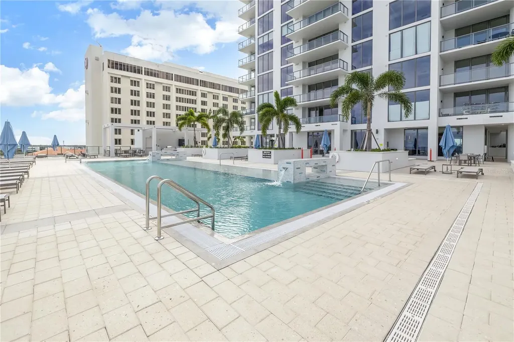 301 1st Street S St Petersburg FL 33701