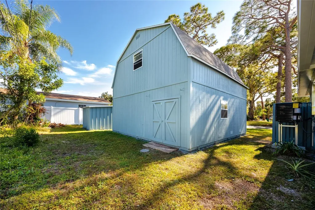 647 Garland Street N St Petersburg FL 33703