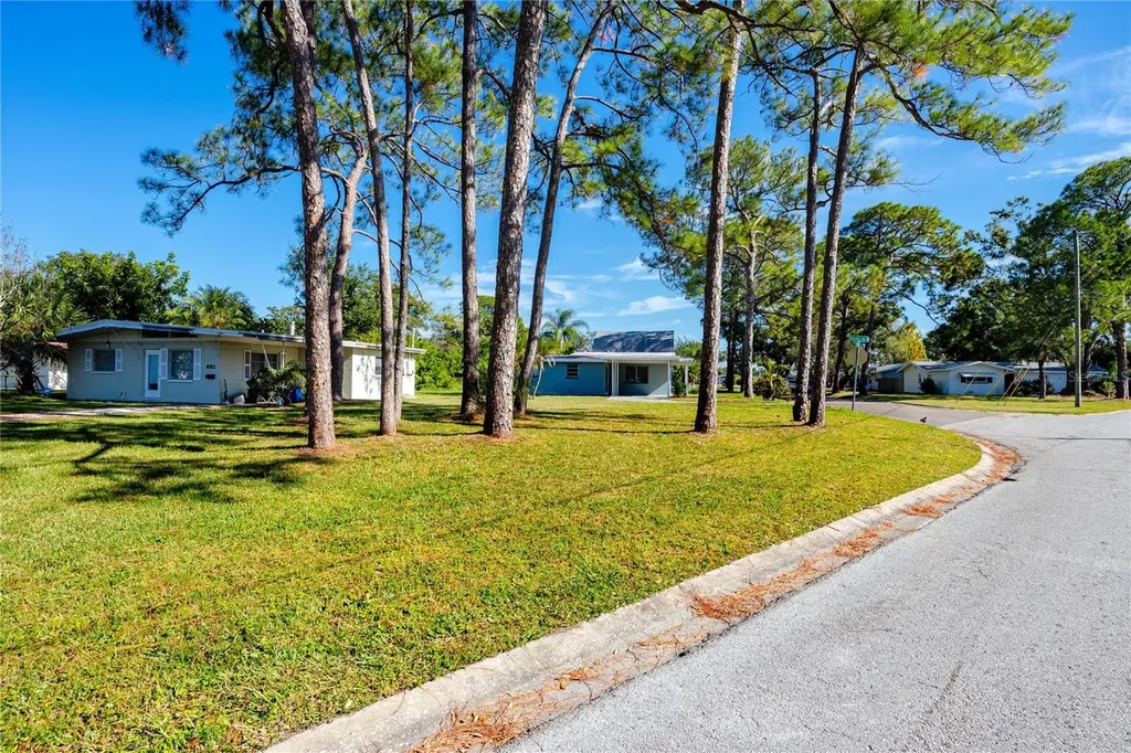 647 Garland Street N St Petersburg FL 33703