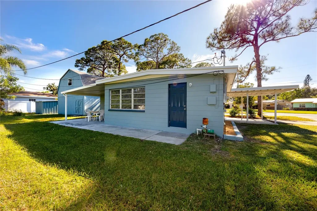 647 Garland Street N St Petersburg FL 33703