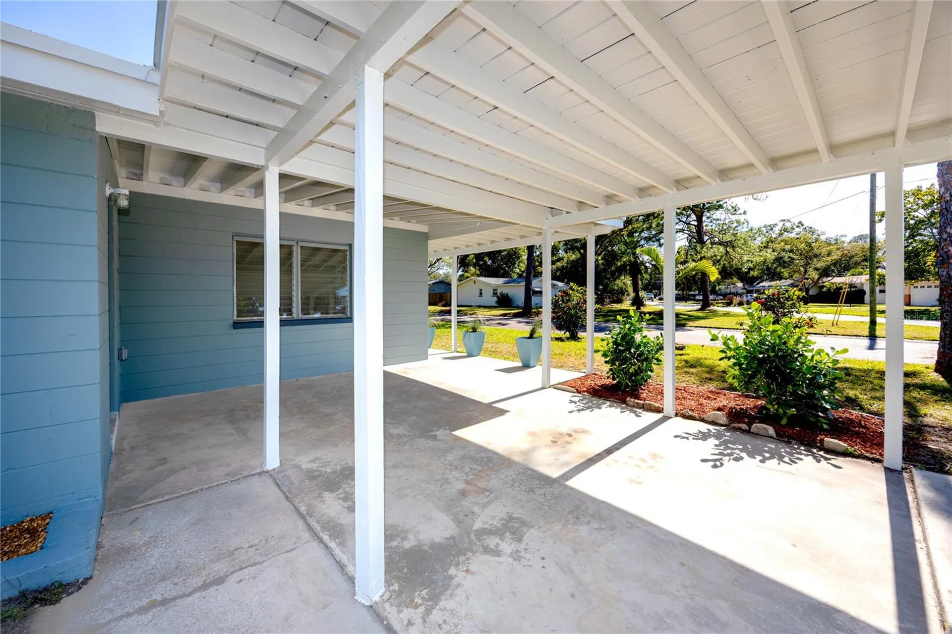 647 Garland Street N St Petersburg FL 33703
