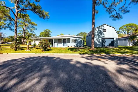 647 Garland Street N St Petersburg FL 33703