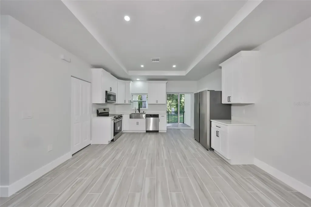 16407 Lake Byrd Drive Tampa FL 33618