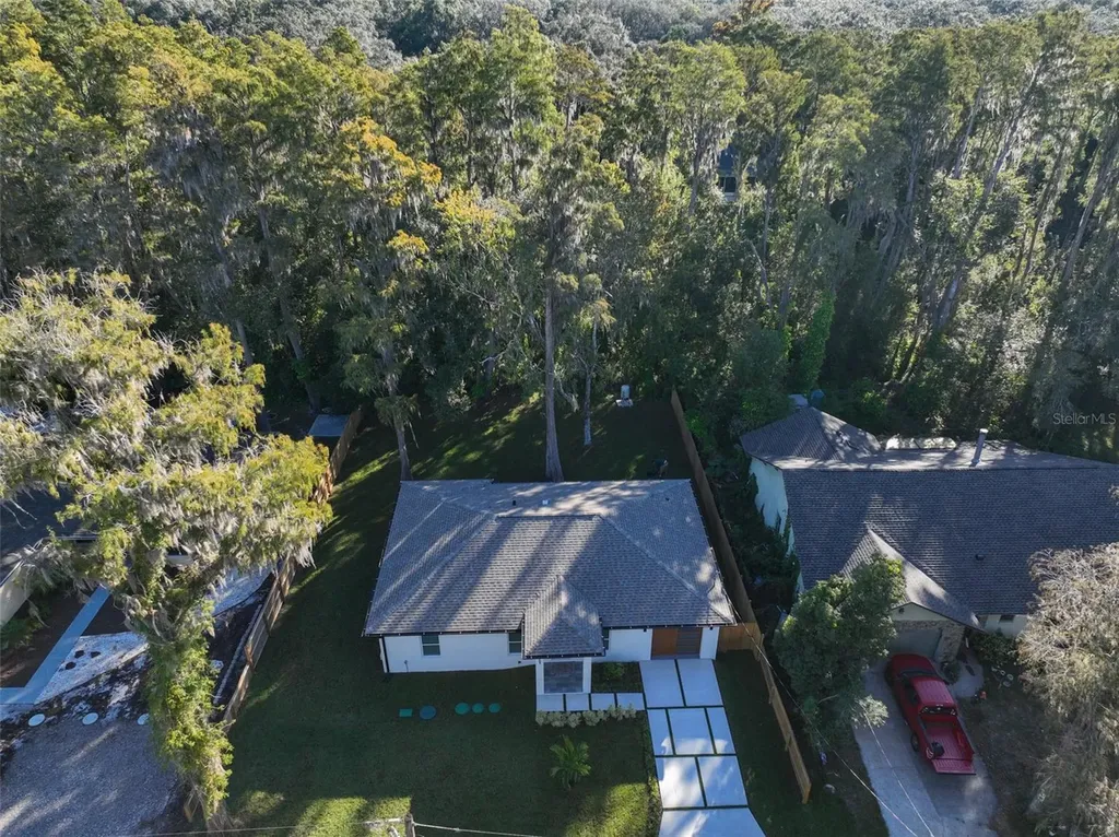 16407 Lake Byrd Drive Tampa FL 33618