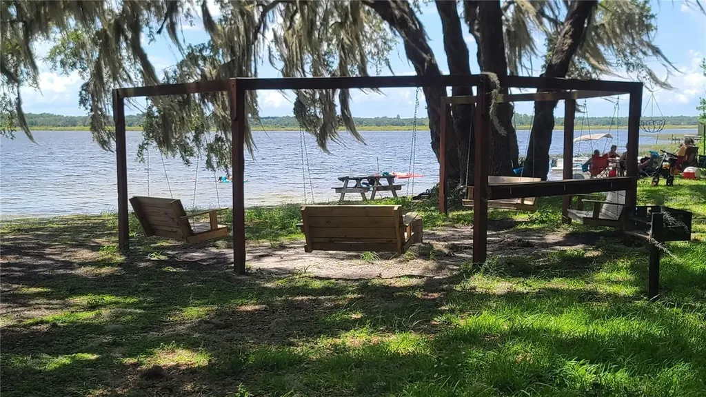 25205 NE 142nd Street Salt Springs FL 32134