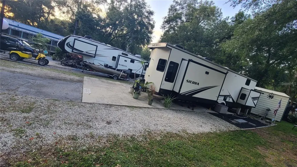 25205 NE 142nd Street Salt Springs FL 32134