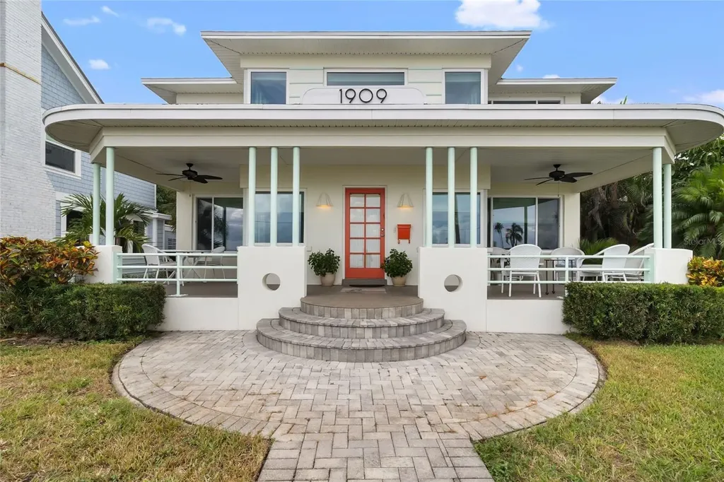 1909 Beach Drive SE St Petersburg FL 33705