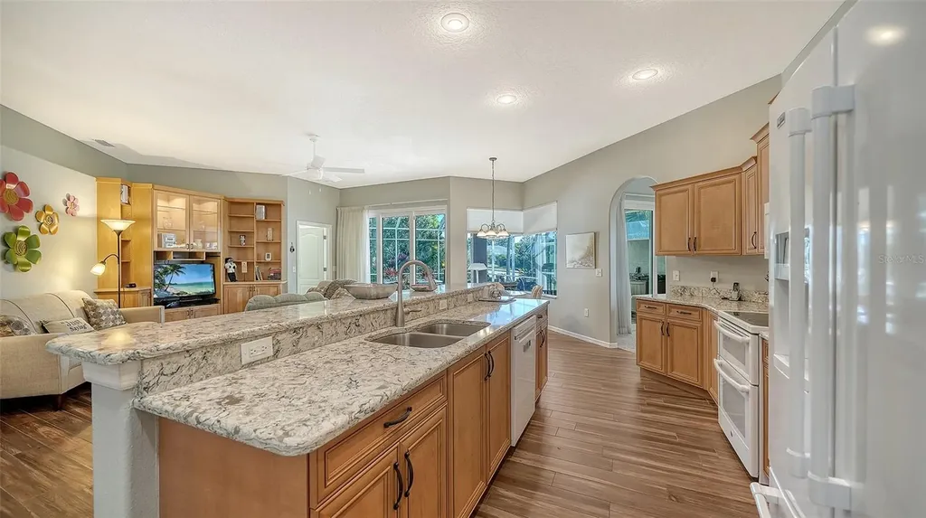 8875 Macgregor Lane Sarasota FL 34238