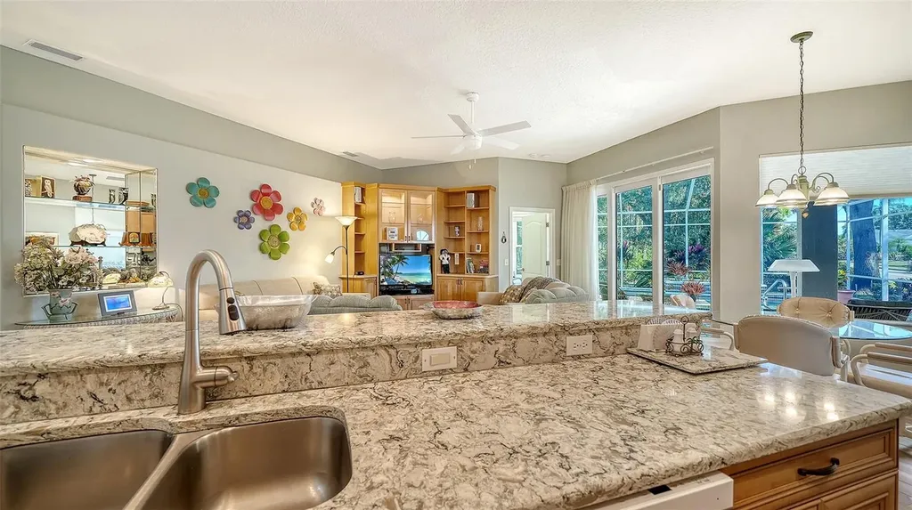 8875 Macgregor Lane Sarasota FL 34238