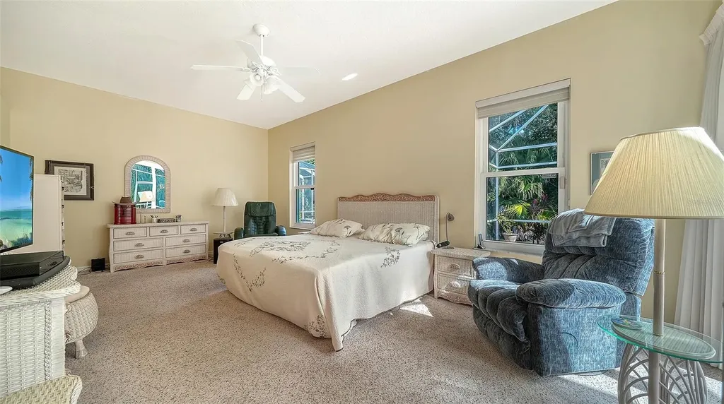 8875 Macgregor Lane Sarasota FL 34238