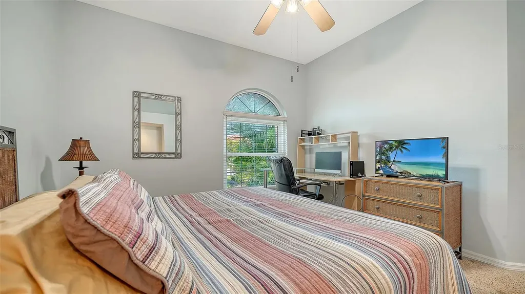 8875 Macgregor Lane Sarasota FL 34238