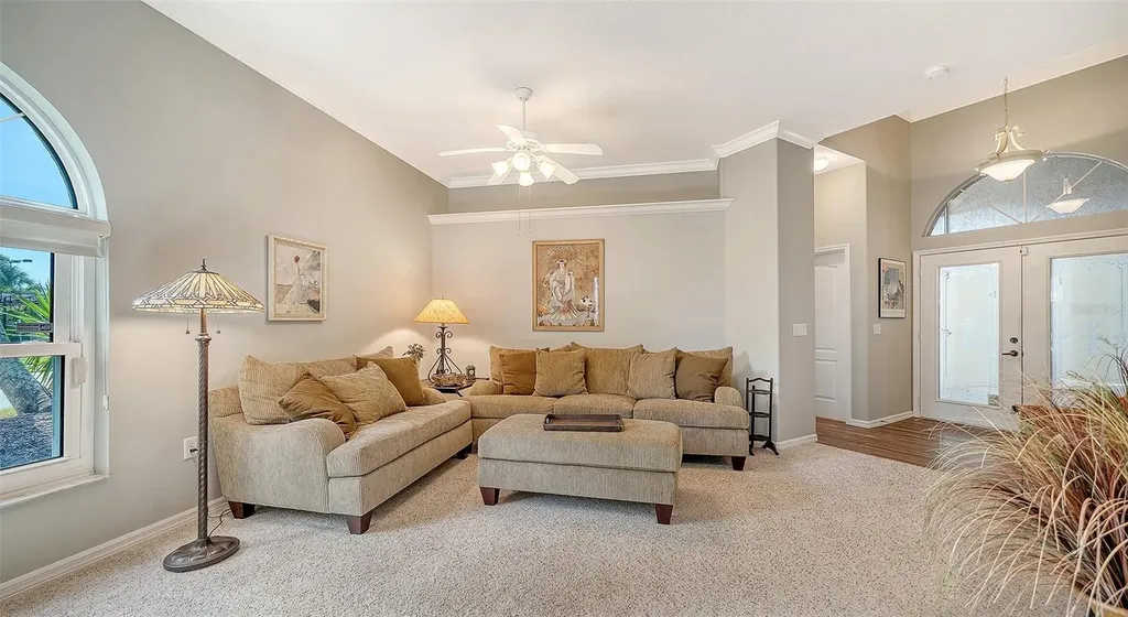 8875 Macgregor Lane Sarasota FL 34238