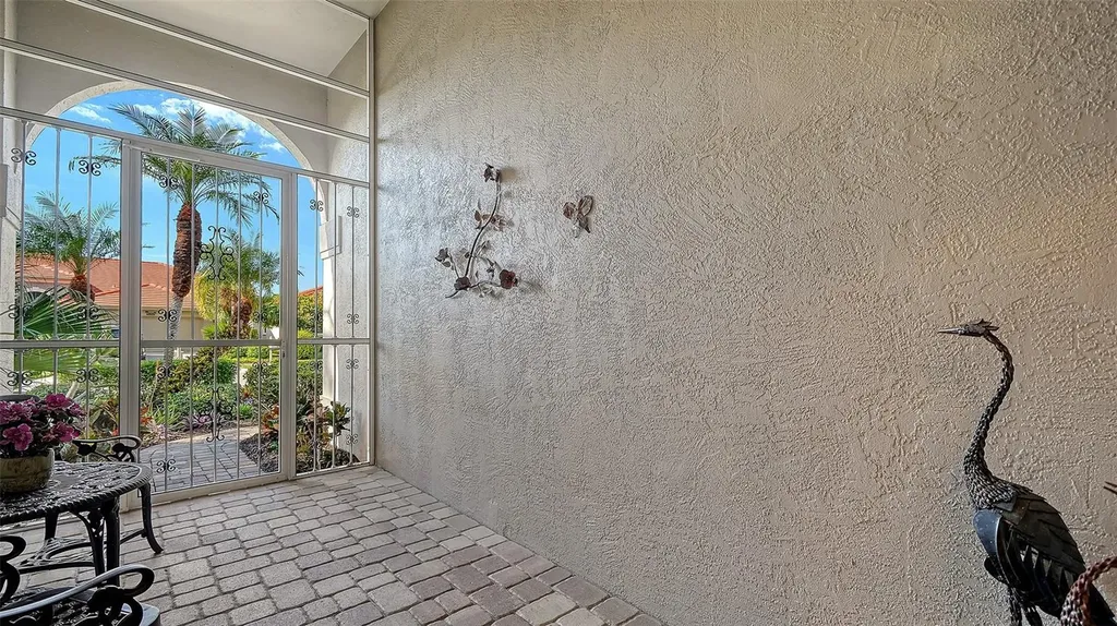 8875 Macgregor Lane Sarasota FL 34238