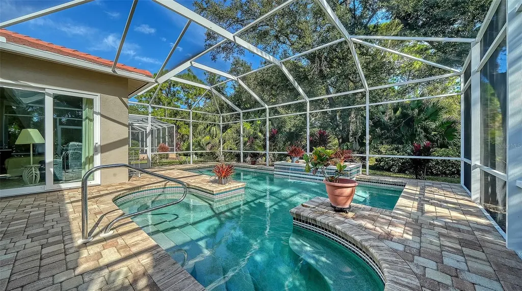 8875 Macgregor Lane Sarasota FL 34238