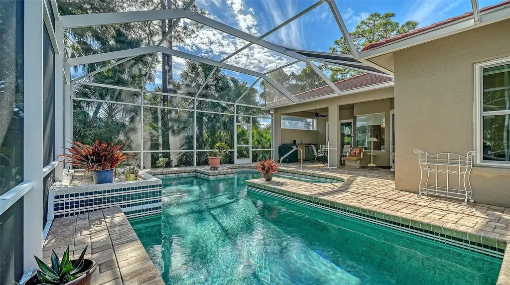 8875 Macgregor Lane Sarasota FL 34238