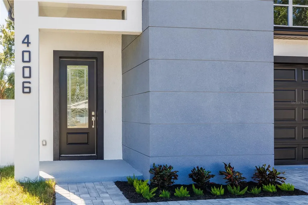 4006 W La Salle Street Tampa FL 33607