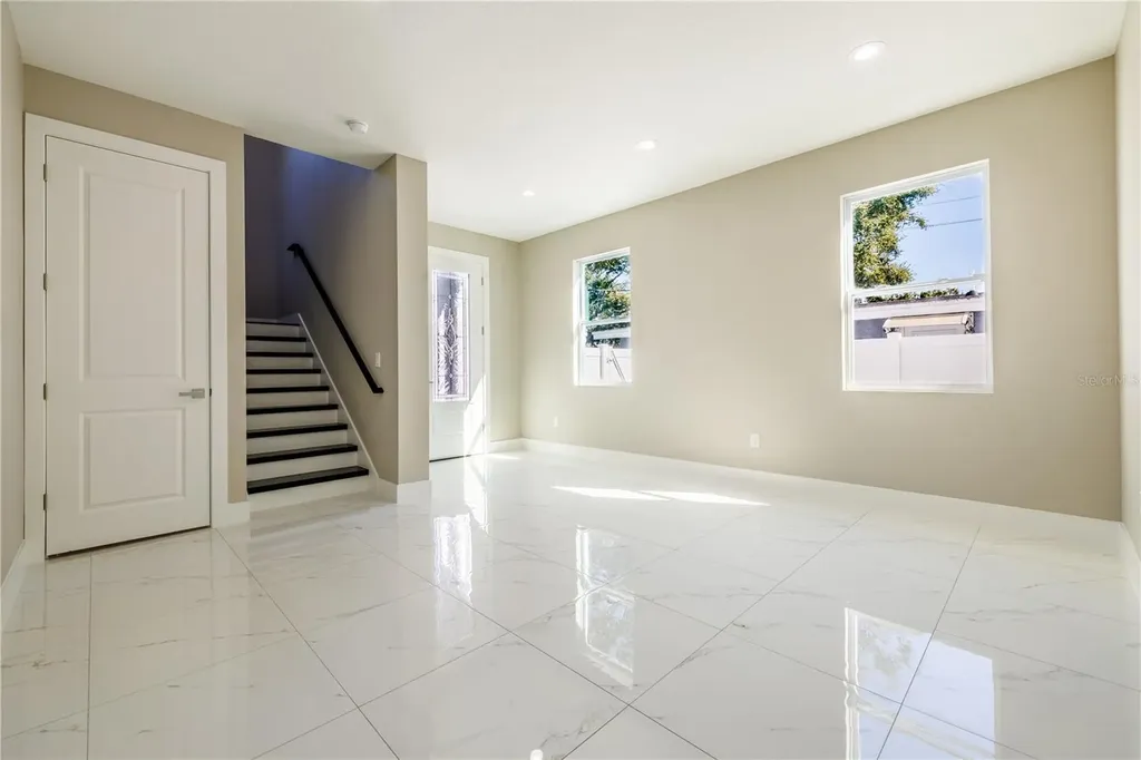 4006 W La Salle Street Tampa FL 33607