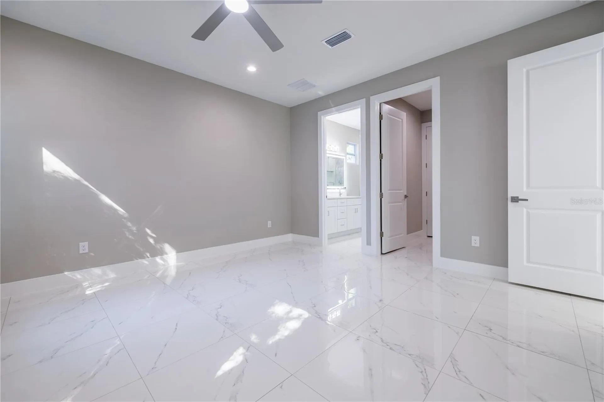 4006 W La Salle Street Tampa FL 33607