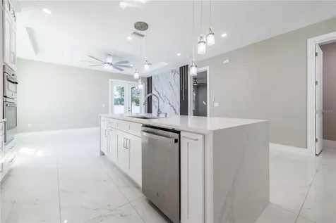 4006 W La Salle Street Tampa FL 33607