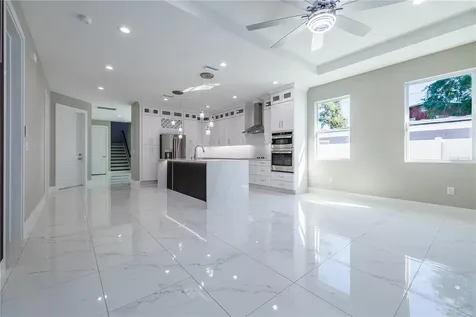 4006 W La Salle Street Tampa FL 33607