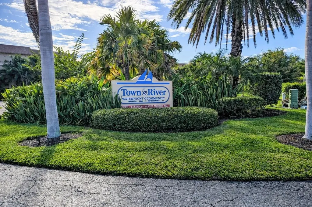 4309 Mariner Way Fort Myers FL 33919